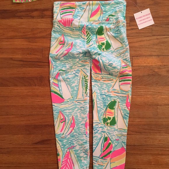 Lilly Pulitzer NWT You Gotta Regatta Luxletic- XXS - Picture 7 of 8